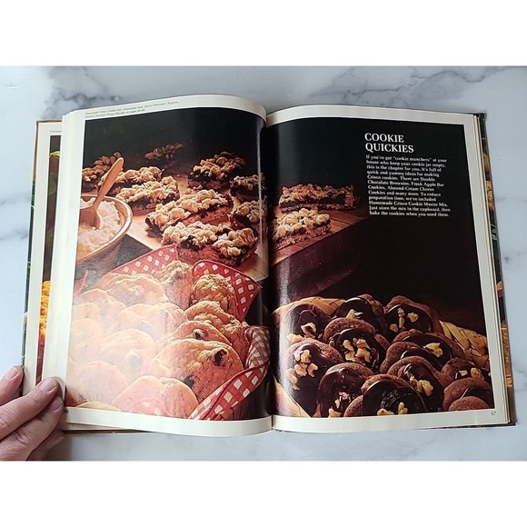 Crisco's Good Cooking Made Easy Cook Book Color Photos Recipes Hardcover 1978 - Picture 7 of 10